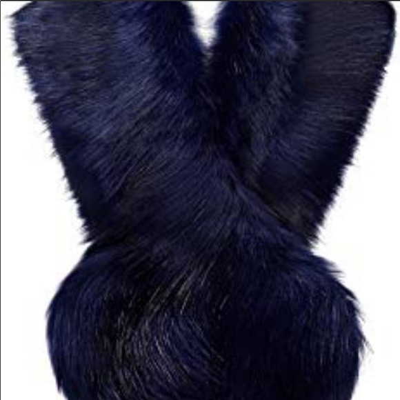 Scarf/wrap - Picture 2 of 2